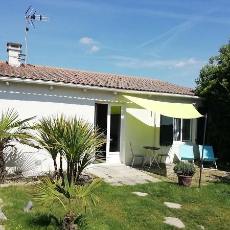 Maison De Vacances Face Plan D'Eau Classee La Faute-sur-Mer Exterior photo